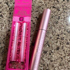 Too Faced Pink Mascara for Volumino Lashes duo